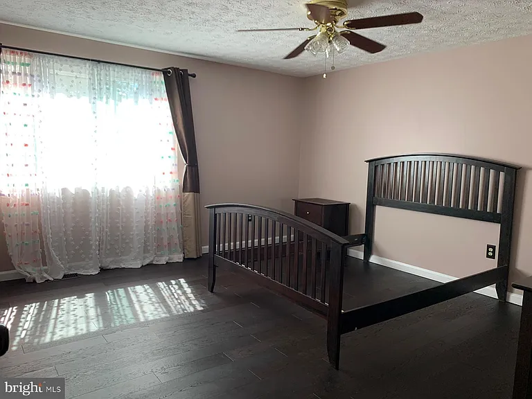 20328 Watkins Meadow Dr — Photo 21