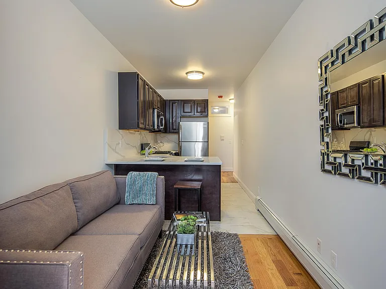 33 Hancock Ave #3R — Photo 5