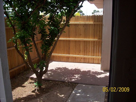 3rd image of 446 E Blacklidge Dr