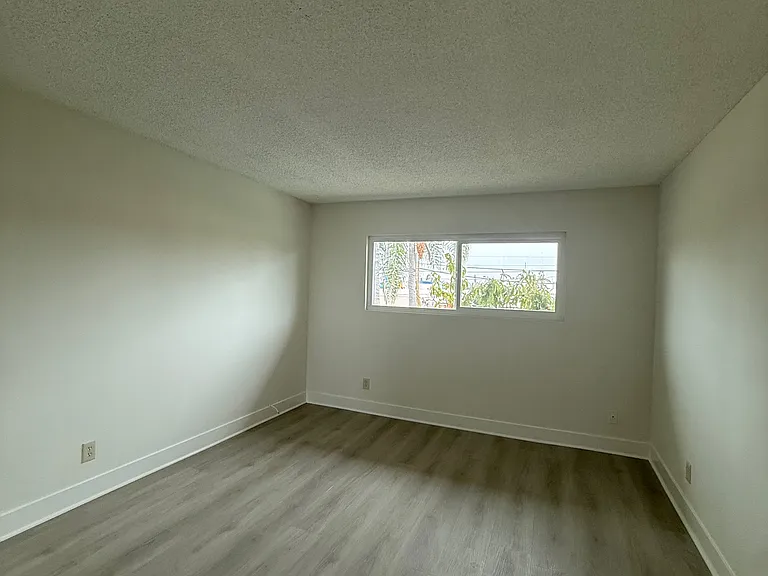7522 Amazon Dr #8 — Photo 14