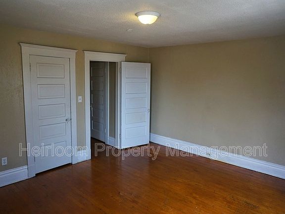 5th image of 1201 1/2 E 2nd St