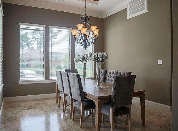 4th image of 26 Oak Cove Ln