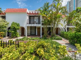 425 Grapetree Dr APT 206, Key Biscayne, FL 33149