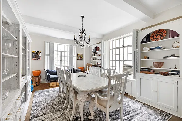 Sold by Compass | media 17