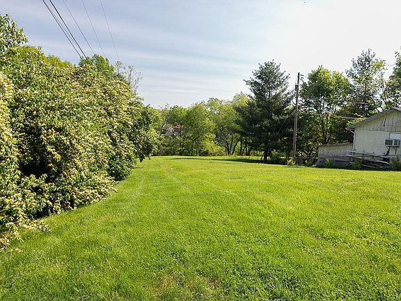 3rd image of 1325 Dale Dr