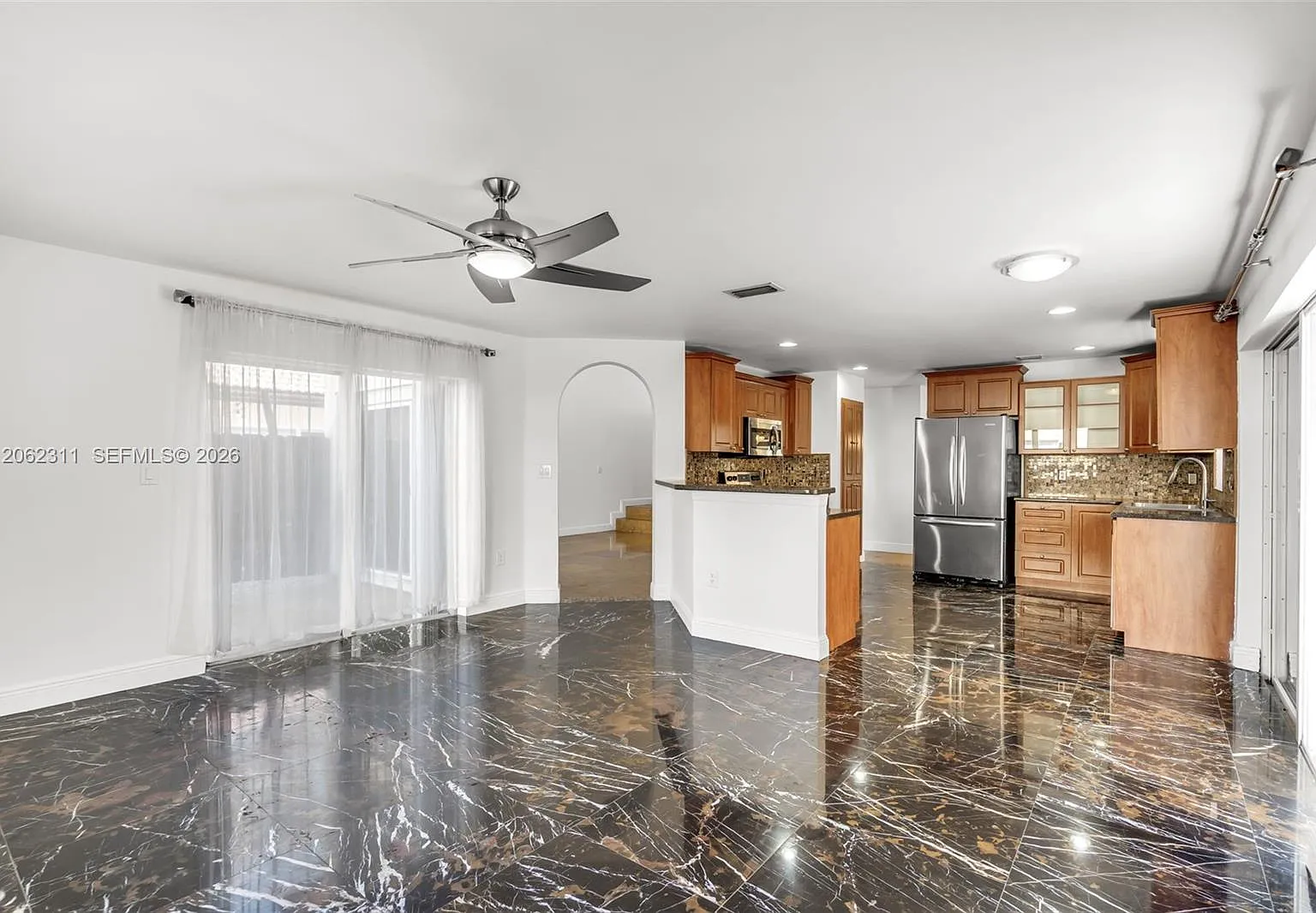 4 bed, 2154 sqft, $4,300 — Photo 1
