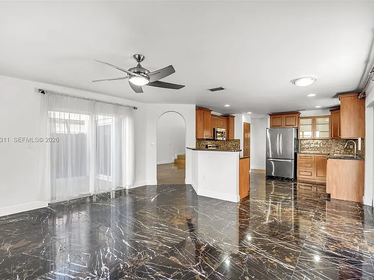 5165 NW 112th Ct — Photo 1