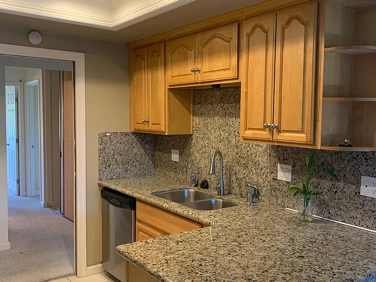 151 Buckingham Dr — Photo 4