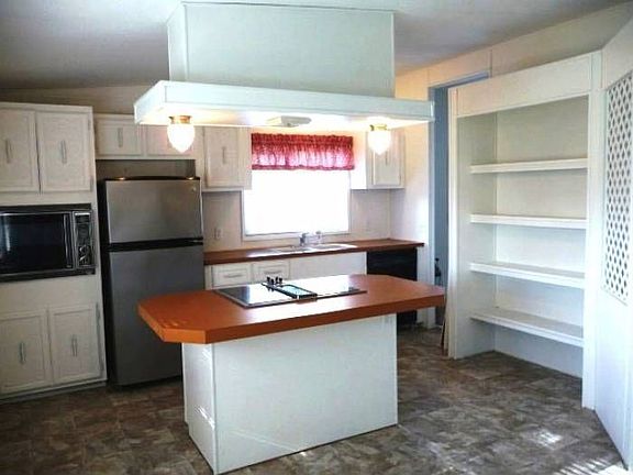 Second view of kitchen