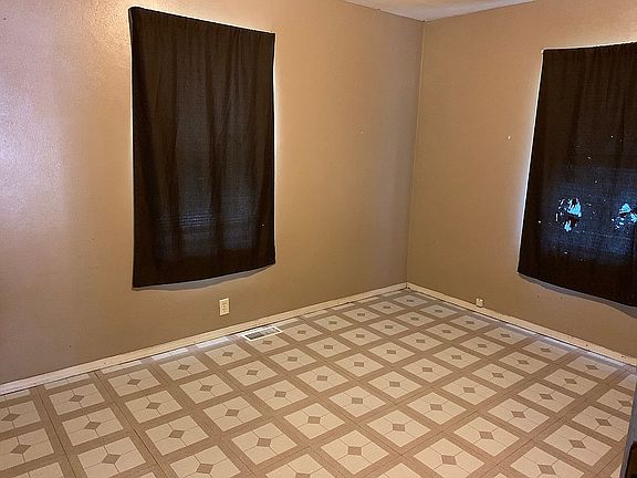2nd image of 207 Elizabeth Ave