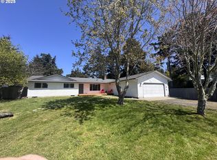 2137 42nd St, Florence, OR 97439