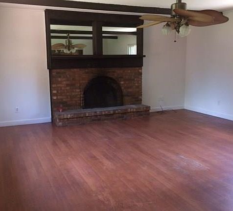 4th image of 1111 Southwood Dr