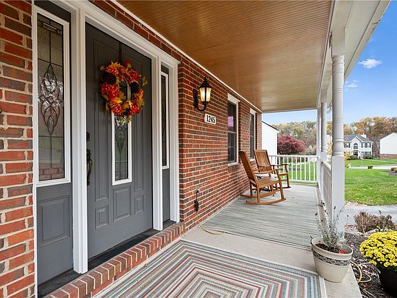 3rd image of 1245 Woodhill Dr