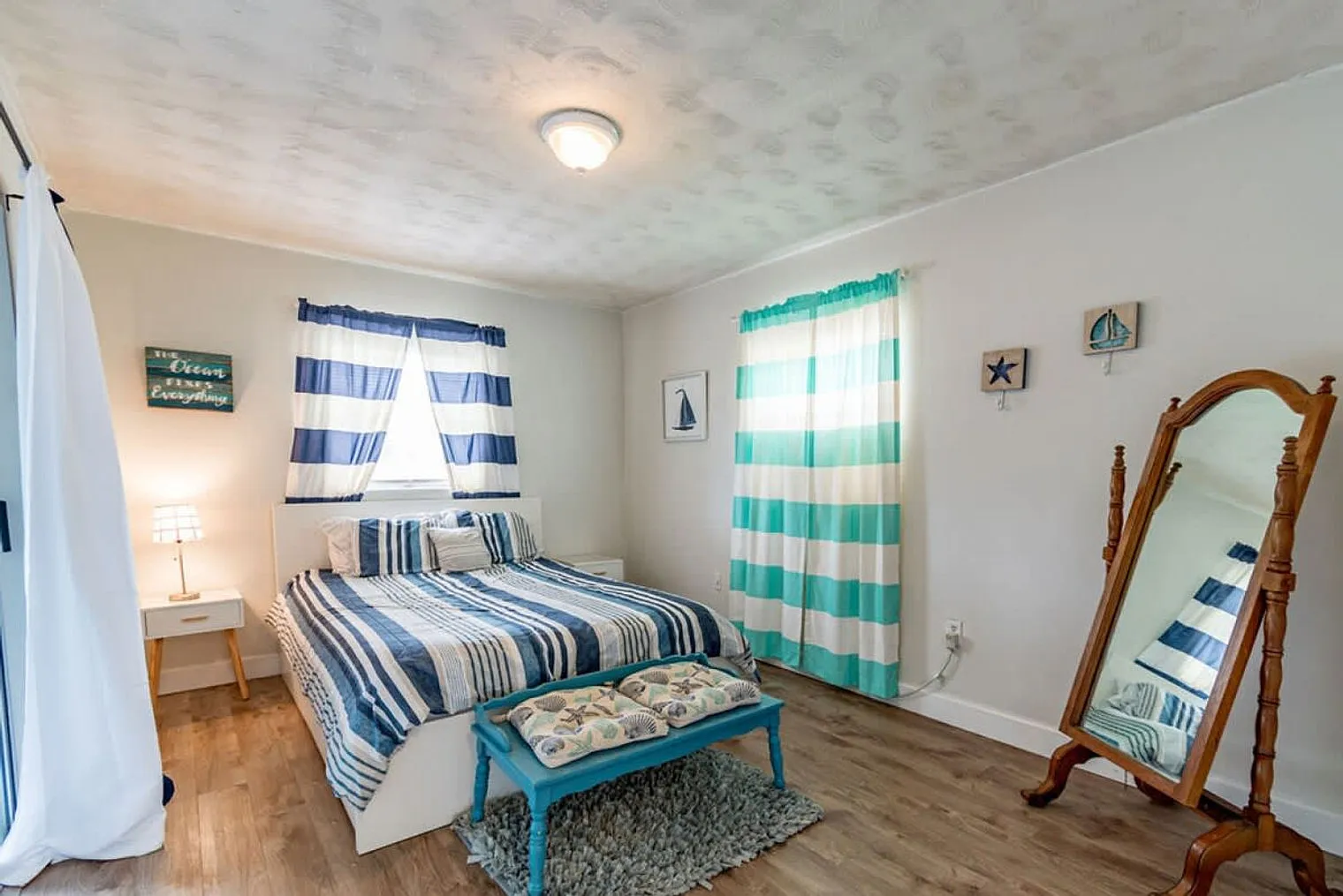 1 bed, 1.0 bath, 742 sqft, $2,388 — Photo 3
