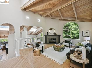 6737 Oakwood Dr, Oakland, CA 94611