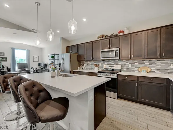 27 Red Sandstone Ave, North Las Vegas, NV 89031