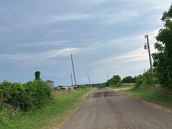 5th image of 742 County Road 22920