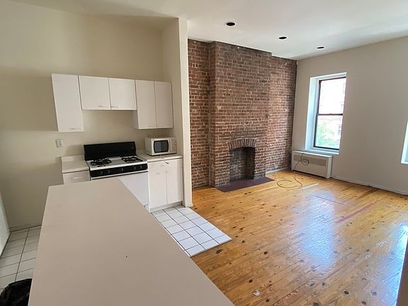 4th image of 207 Columbus Ave #D