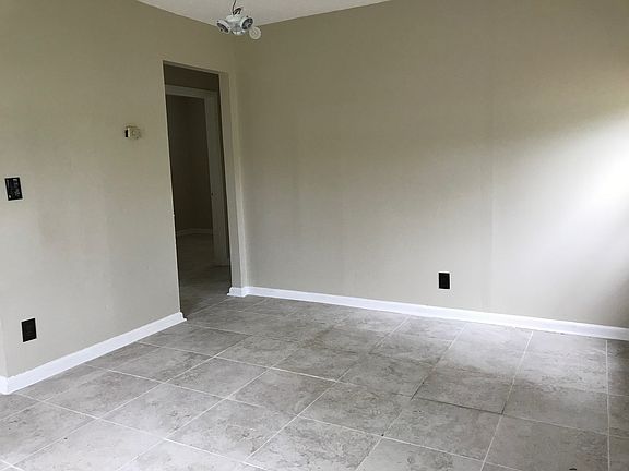 5th image of 1114 N 48th Ave