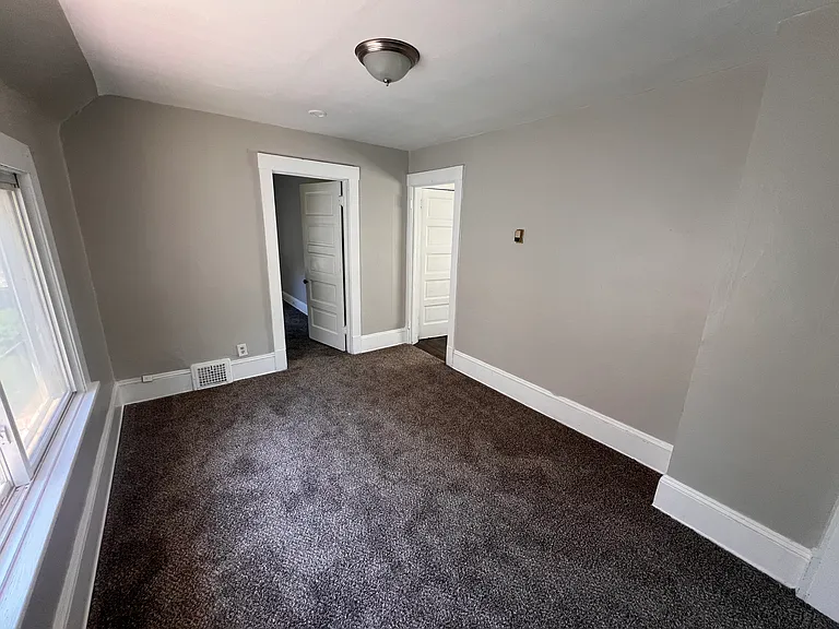 4072 E 123rd St #2 — Photo 4