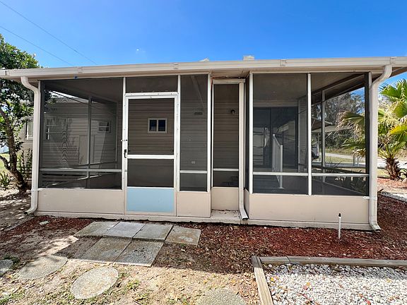 2nd image of 10275 Cypress Marina Rd