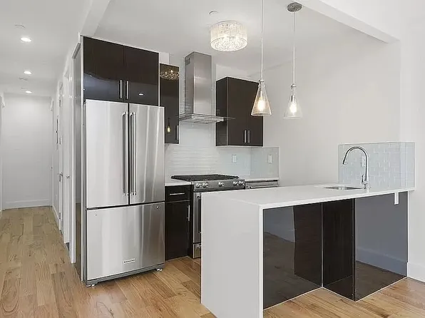 350 Hooper Street image 1 of 8