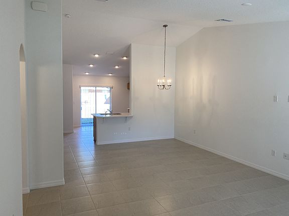 2nd image of 42 Red Mill Dr Unit A