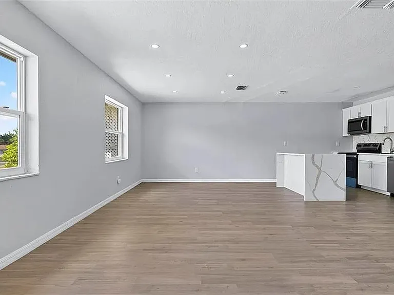 2272 Kent Rd — Photo 14