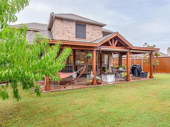 4th image of 6517 Lake Forest Ln