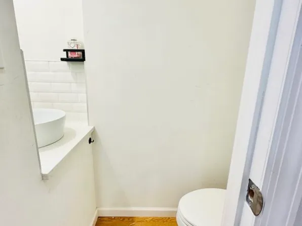1917 W 8th St #1, Brooklyn, NY 11223