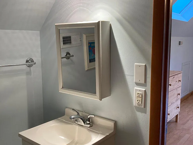2nd Floor Bath