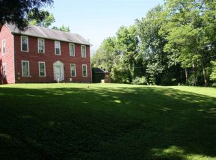 10214 Hogue Rd, Evansville, IN 47712