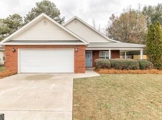 128 Sunnymeade Dr, Warner Robins, GA 31093