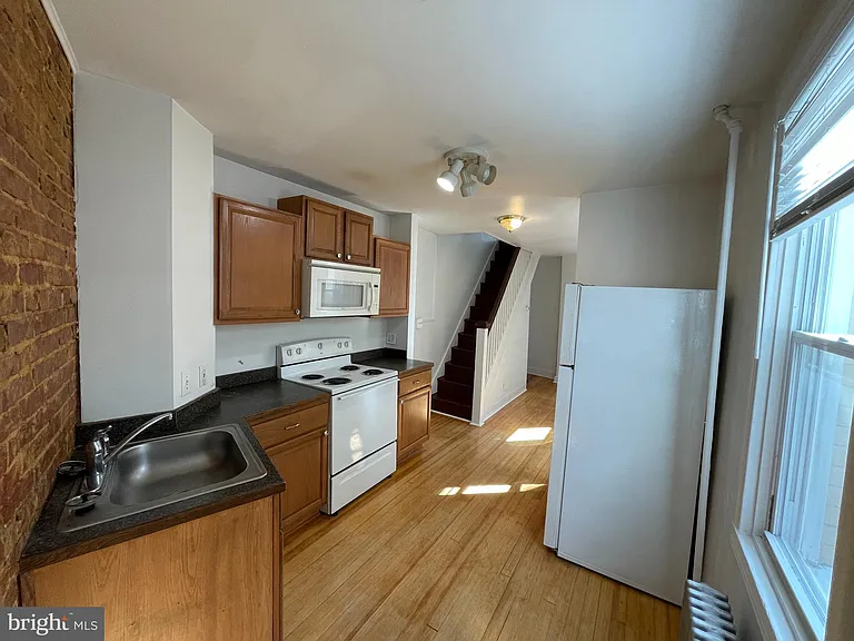 403 W South St #A — Photo 6