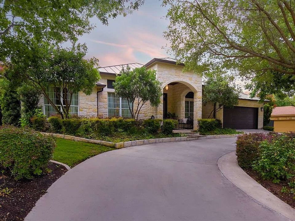 1st image of 261 Meadowlakes Dr