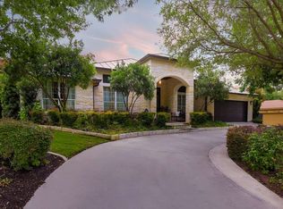 261 Meadowlakes Dr, Meadowlakes, TX 78654