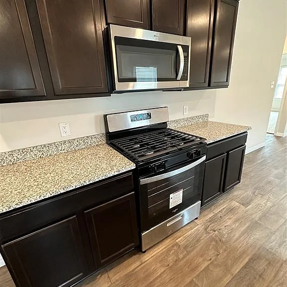 563 Evergreen Sumac Loop — Photo 6