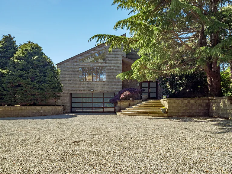 25 Blackwatch Ct — Photo 3