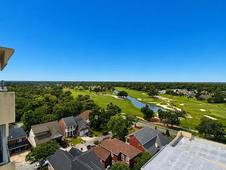 825 Bayshore Dr — Photo 9