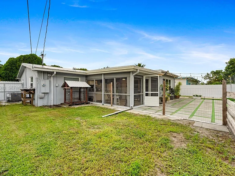 9508 N Military Trl — Photo 32