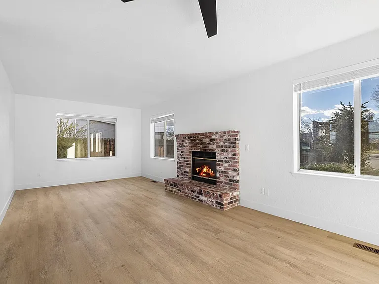 2170 Cobblestone Ct — Photo 21