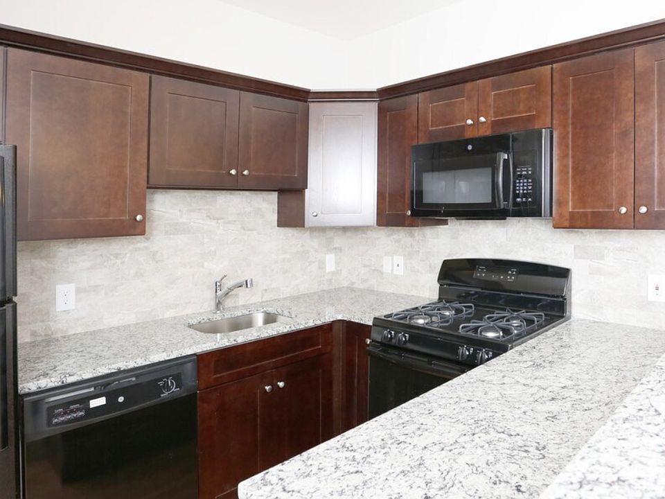 1st image of 73 Lackawanna Ave #23