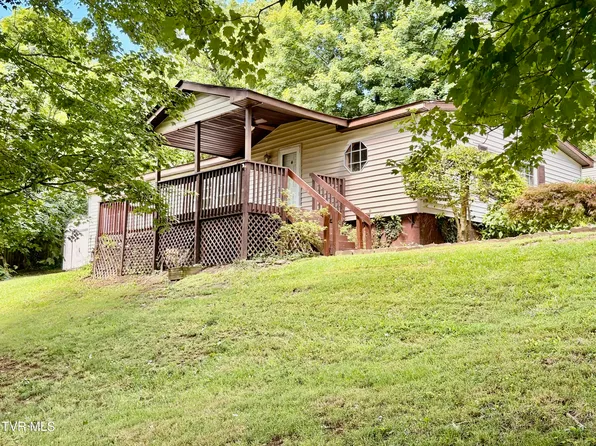 3327 Horseshoe Dr, Kingsport, TN 37663