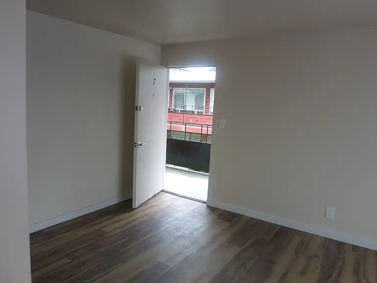 5620 University Way NE #HSE — Photo 12