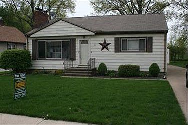 1st image of 162 Burton St