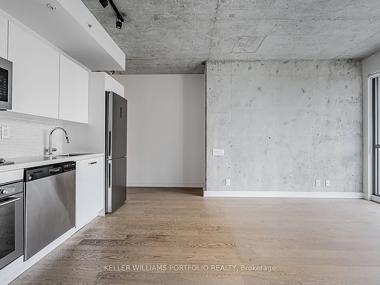 39 Brant St #726 — Photo 5