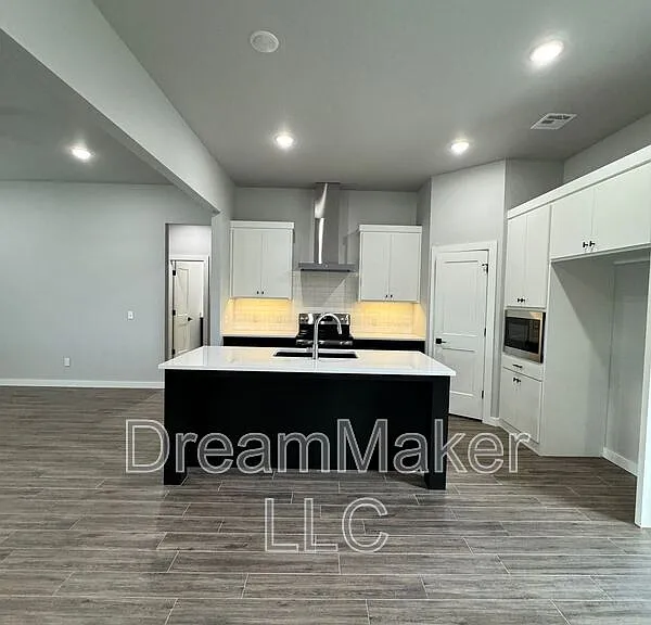 5253 Lily Ln — Photo 3