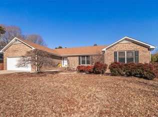 3704 Winged Foot Dr, Greensboro, NC 27410