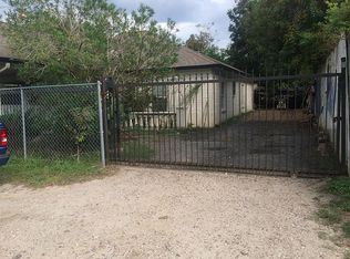 7514 Meadowshire St, Houston, TX 77037