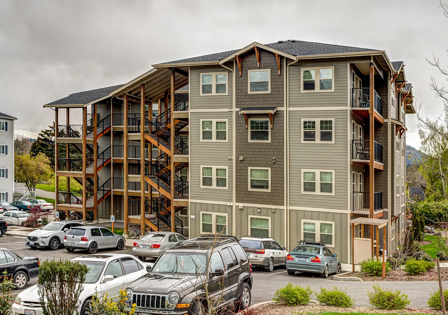 University Place Apartments — Photo 1